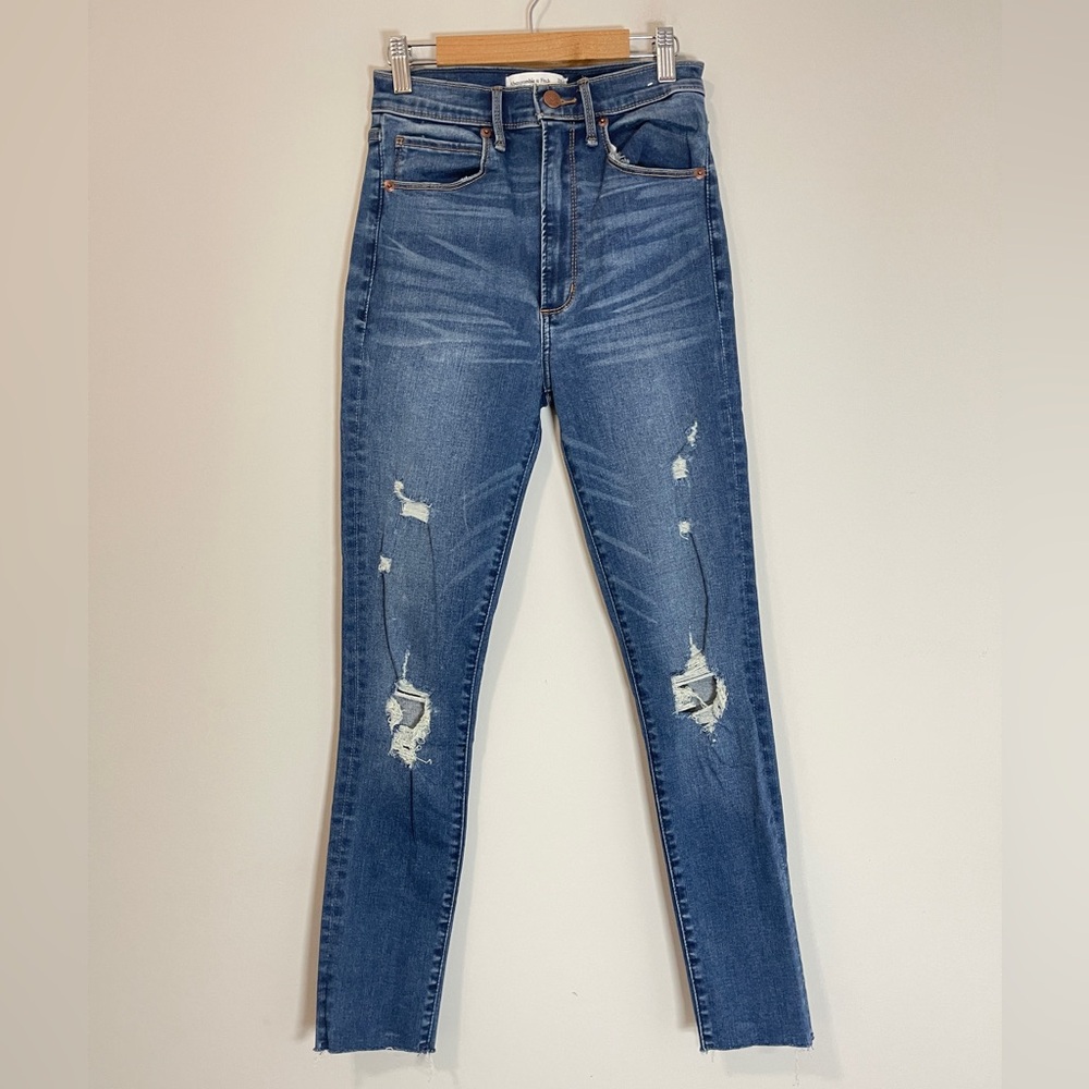 Abercrombie & Fitch Womens Jeans Sz 26 The Super Skinny Ultra High Rise Distress